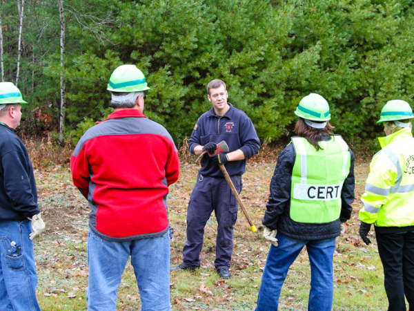 CERT members training with member of Fire Department